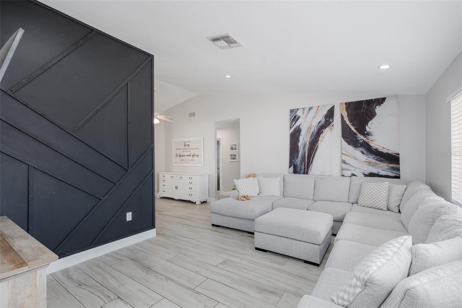 Image 11 of 50 For 9135 Hawkins Court