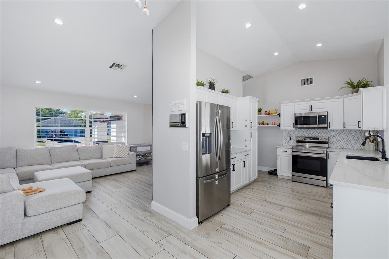 Image 13 of 50 For 9135 Hawkins Court