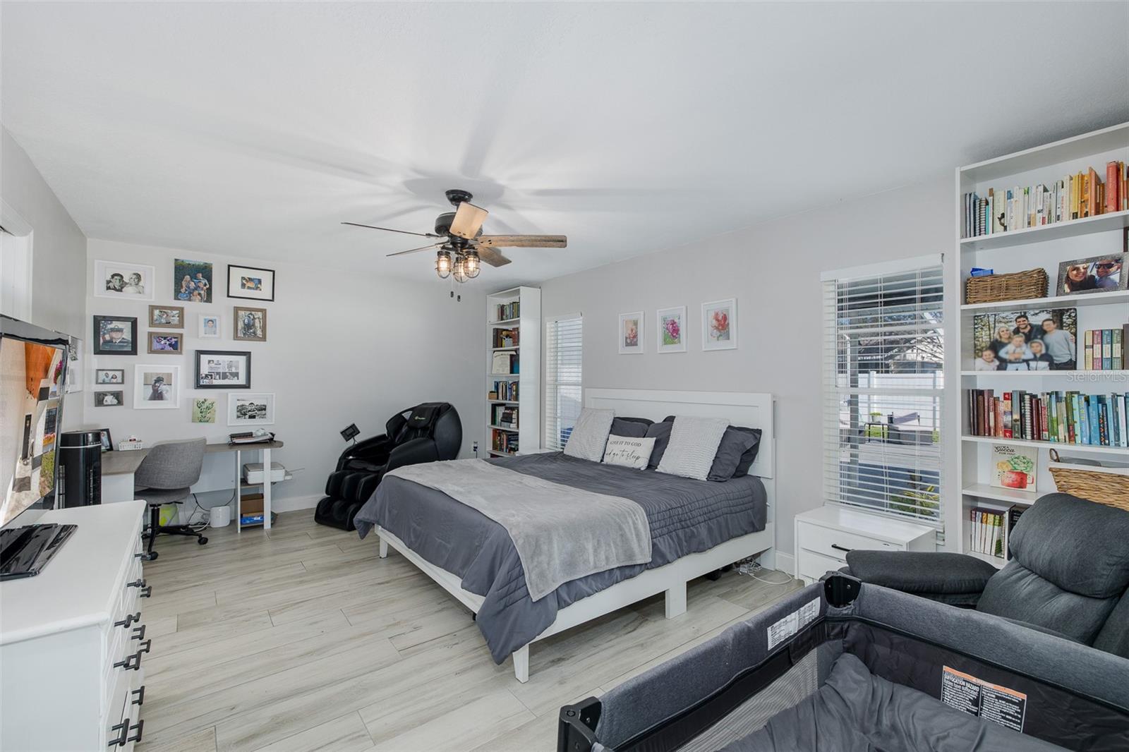 Image 22 of 50 For 9135 Hawkins Court