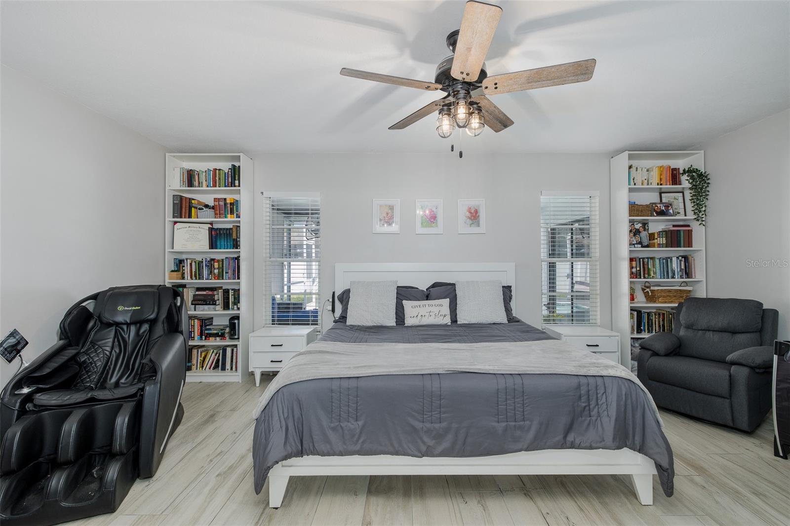 Image 23 of 50 For 9135 Hawkins Court