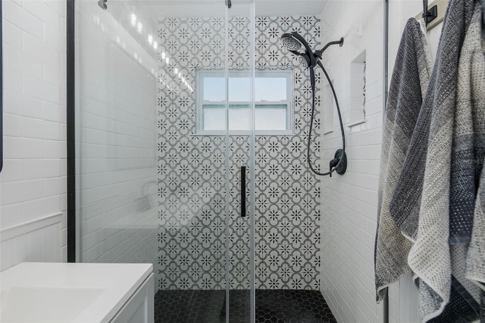 Image 28 of 50 For 9135 Hawkins Court