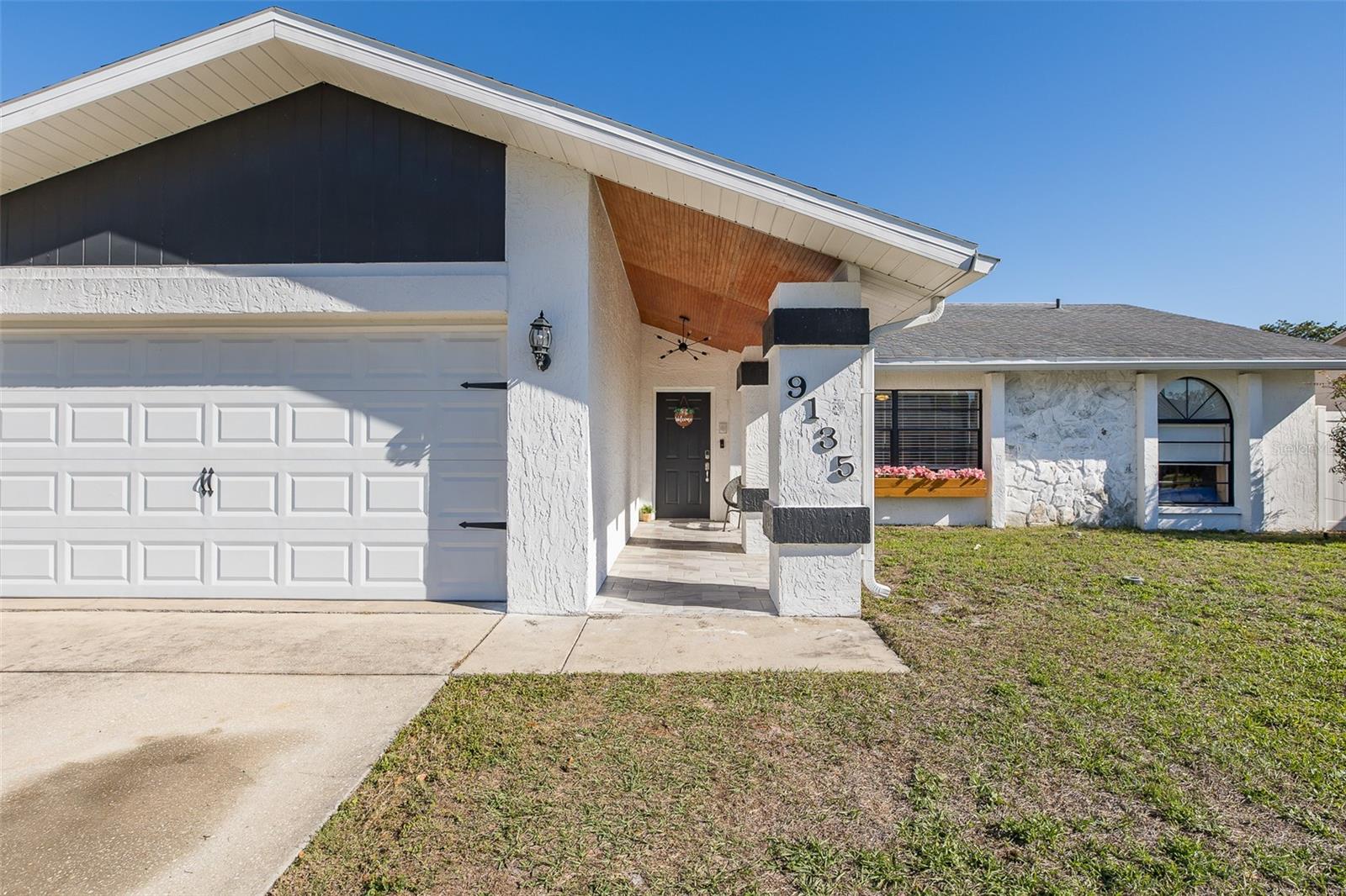 Image 7 of 50 For 9135 Hawkins Court