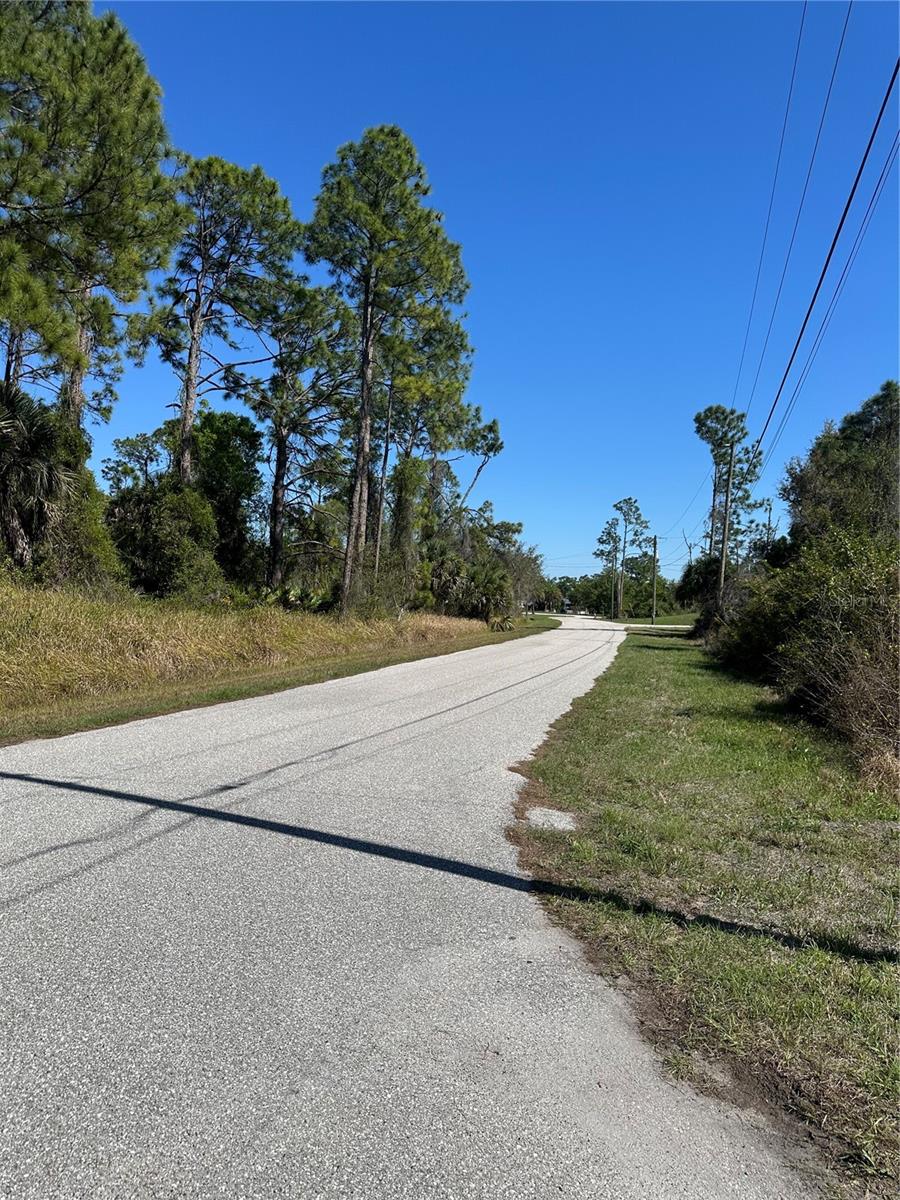 Image 3 of 13 For Pinewood Street