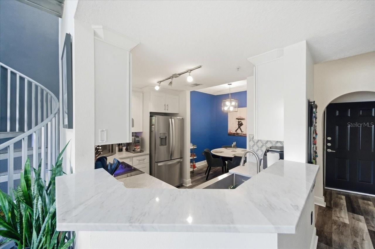 Image 14 of 52 For 501 Knights Run Avenue 1320