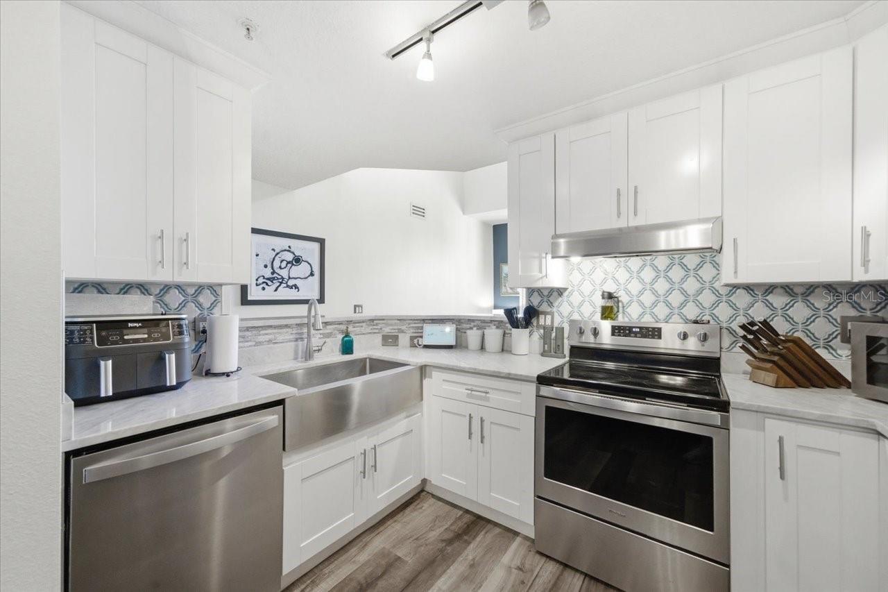 Image 15 of 52 For 501 Knights Run Avenue 1320