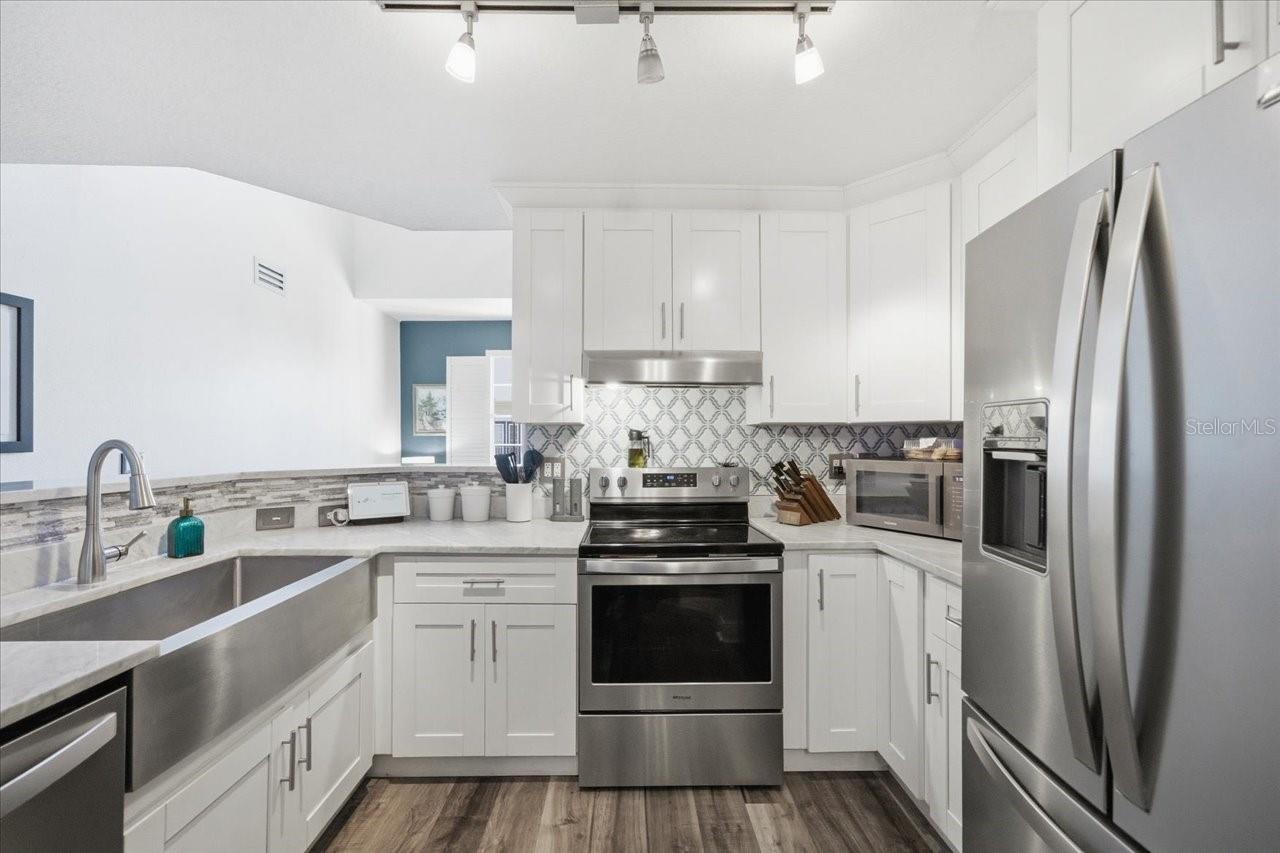 Image 16 of 52 For 501 Knights Run Avenue 1320