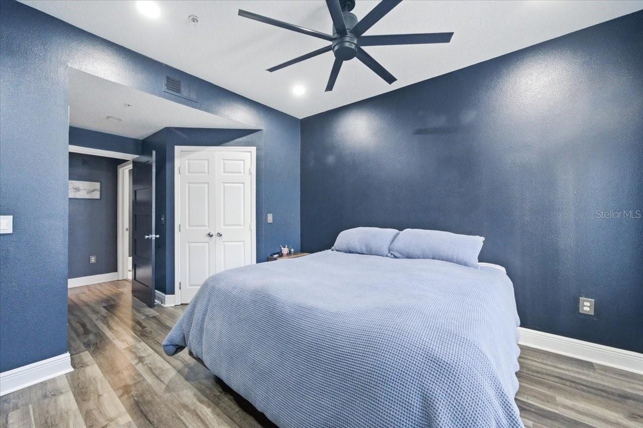 Image 25 of 52 For 501 Knights Run Avenue 1320