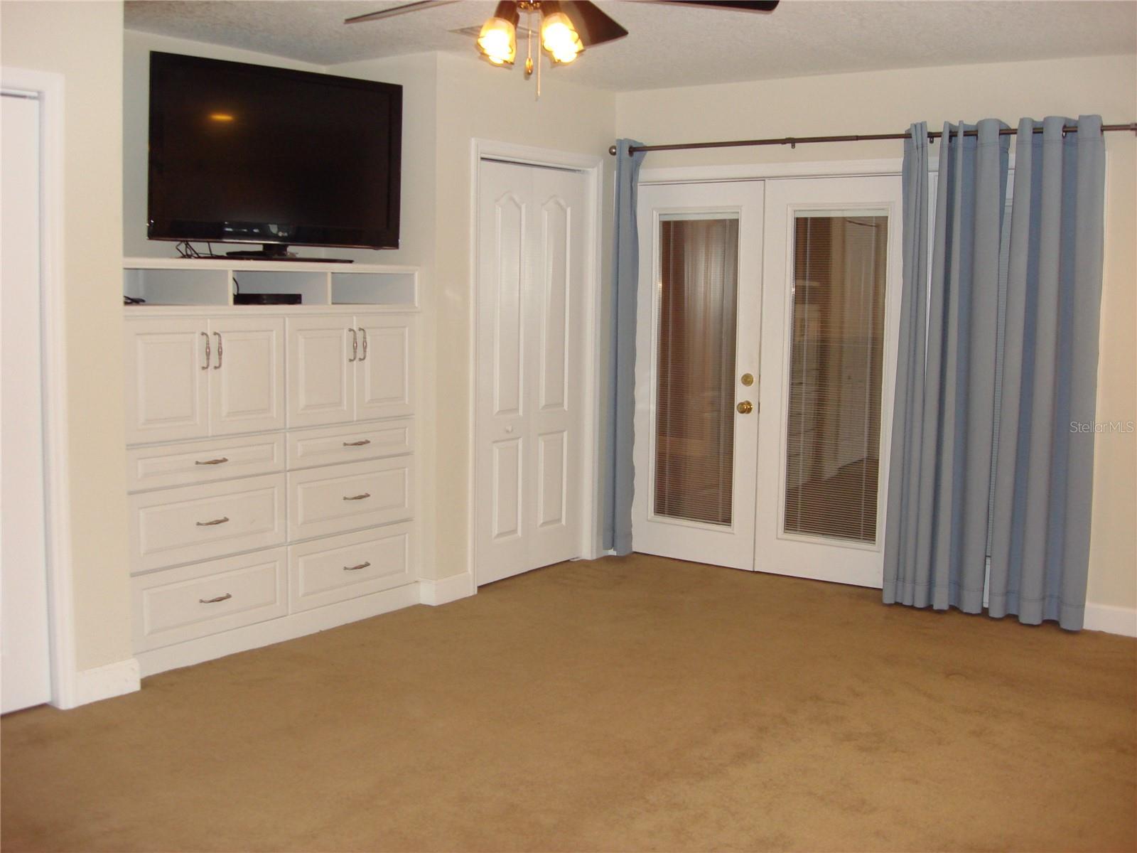 Image 23 of 69 For 603 Royan Way