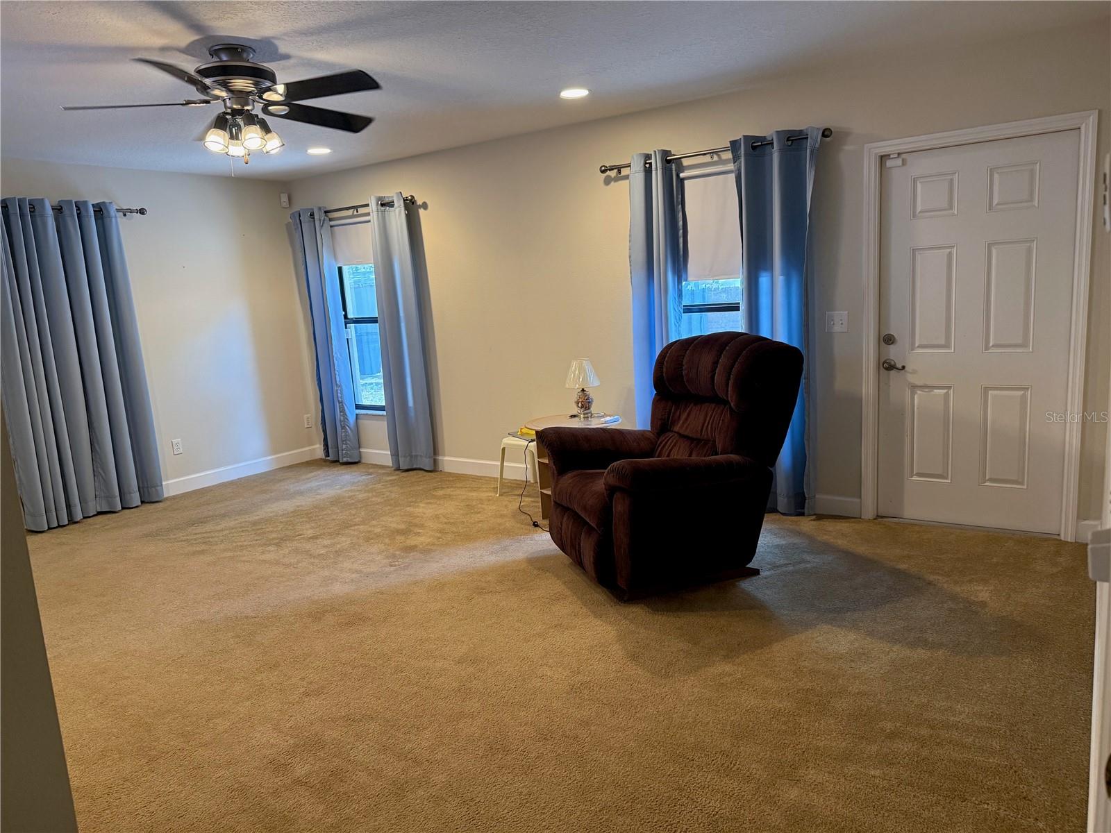 Image 24 of 69 For 603 Royan Way