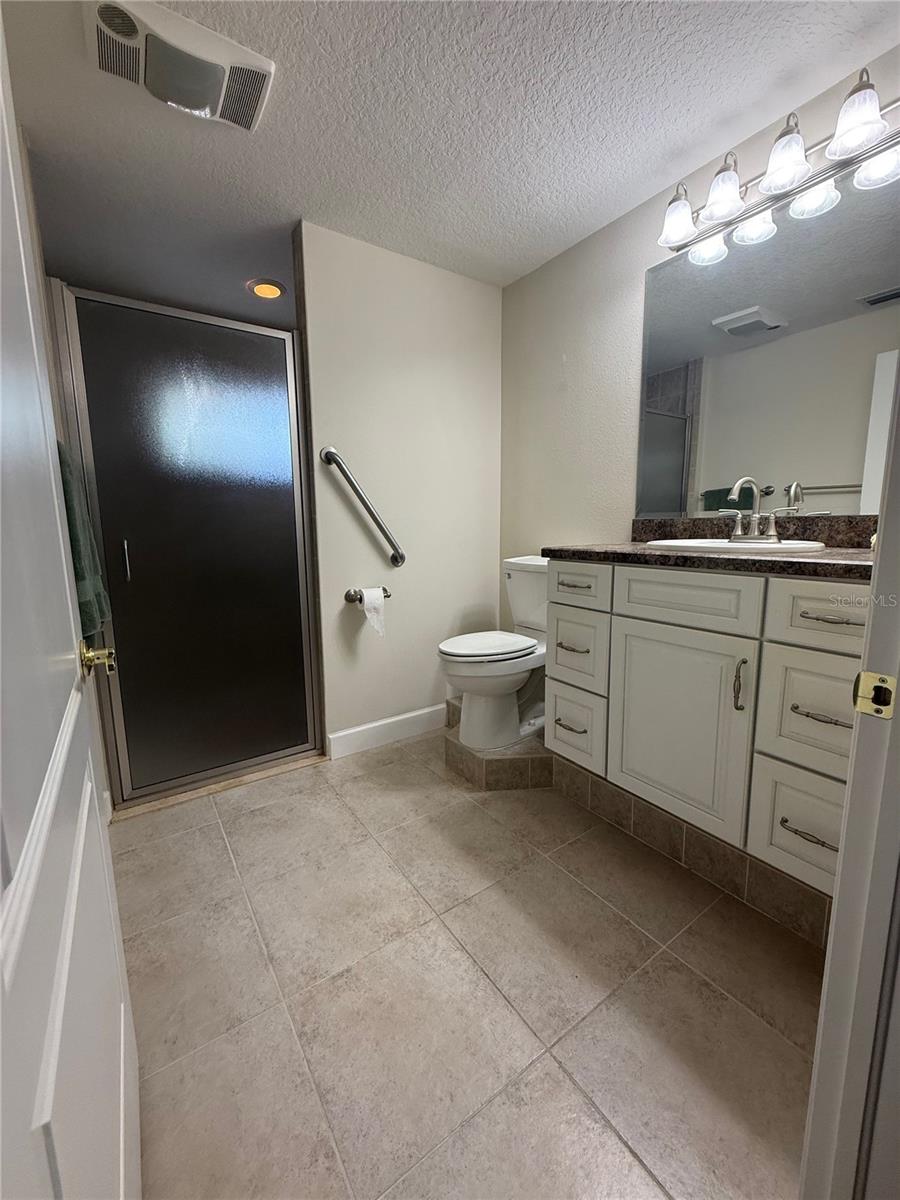 Image 30 of 69 For 603 Royan Way