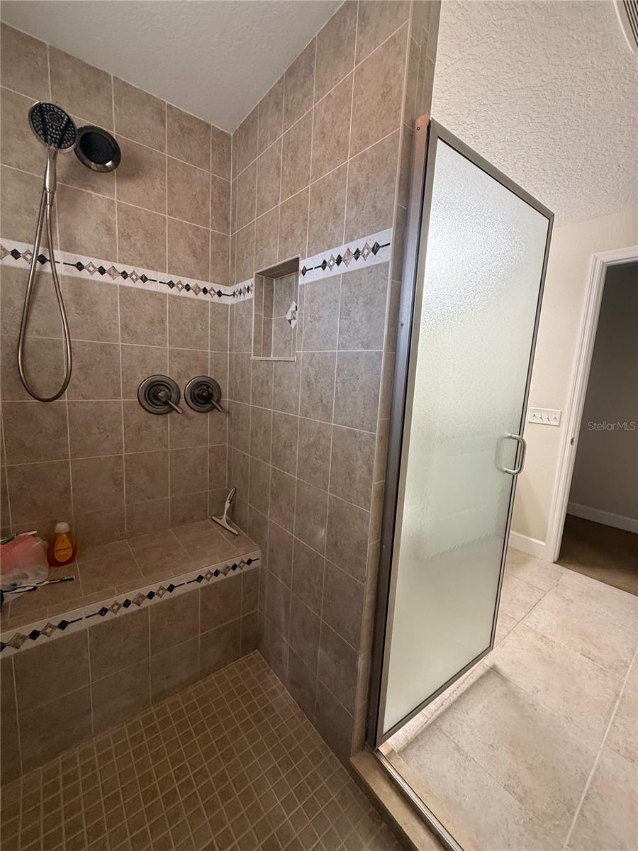 Image 33 of 69 For 603 Royan Way