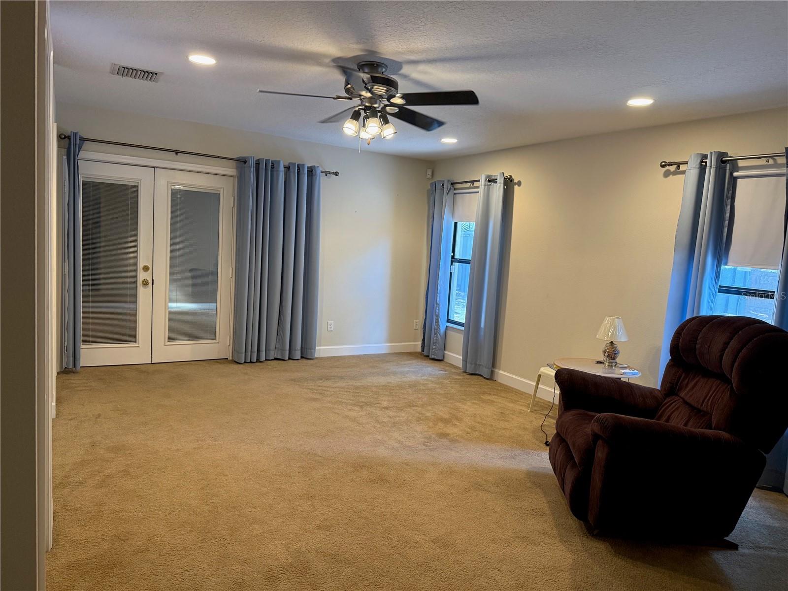 Image 4 of 69 For 603 Royan Way