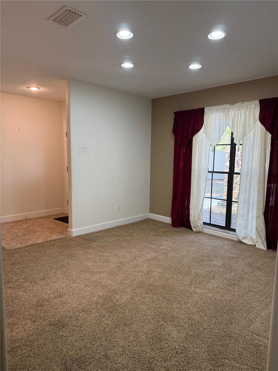 Image 41 of 69 For 603 Royan Way