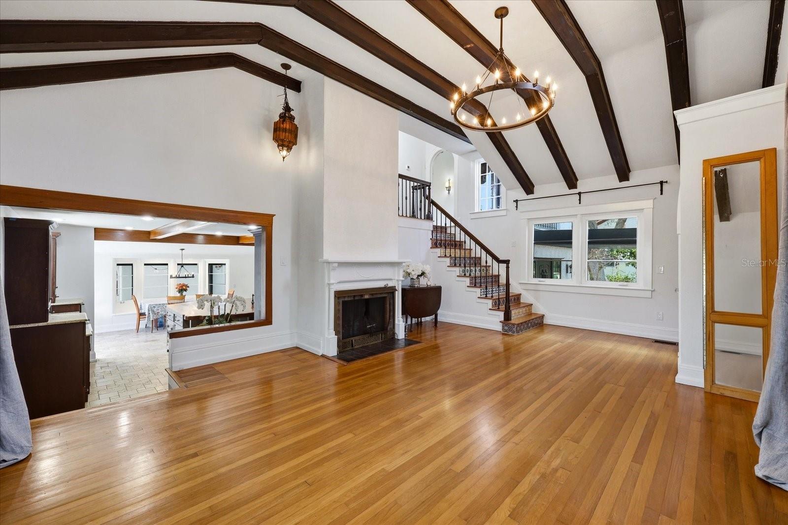 Image 10 of 54 For 1529 Maple Street