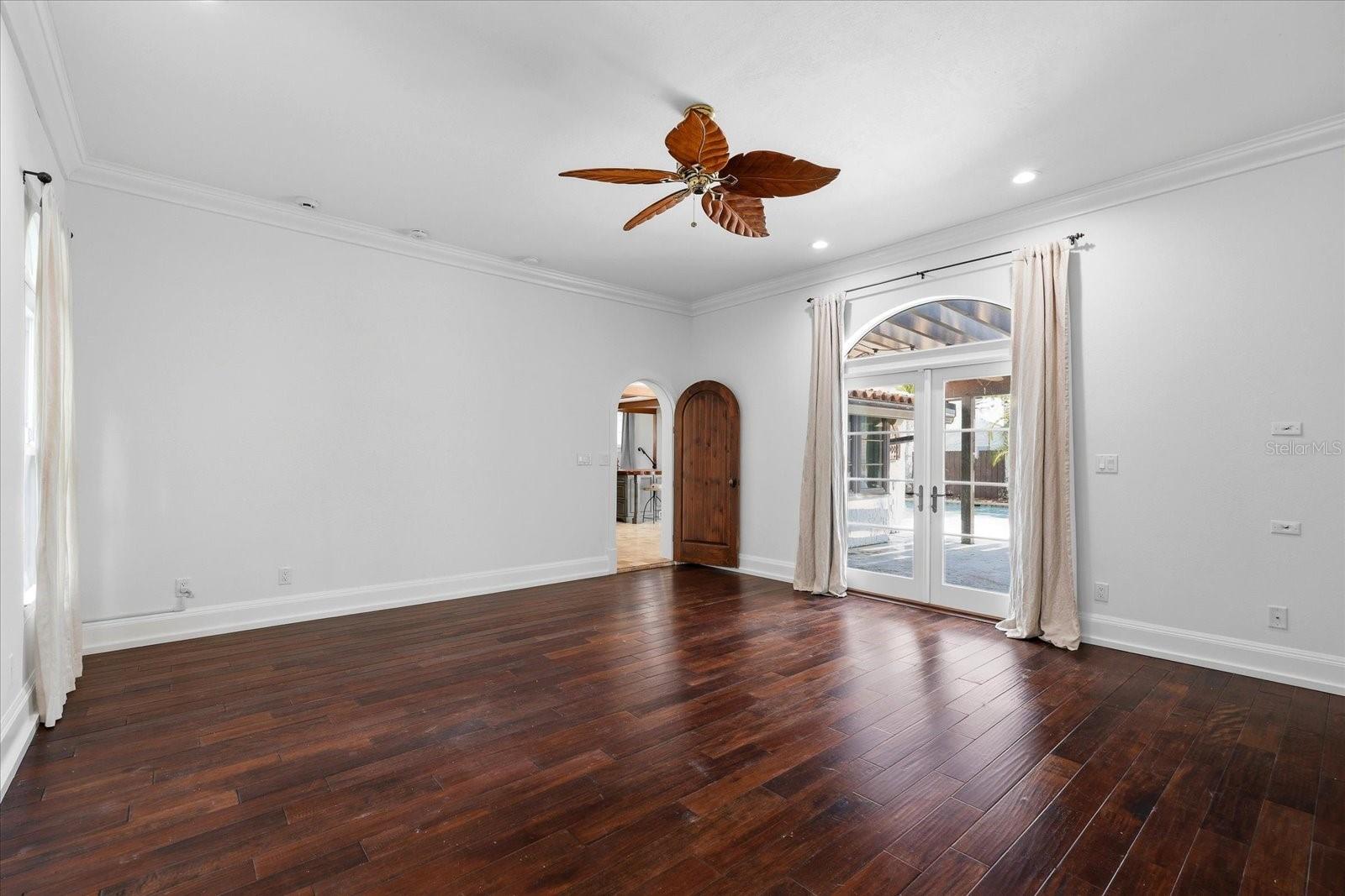 Image 20 of 54 For 1529 Maple Street