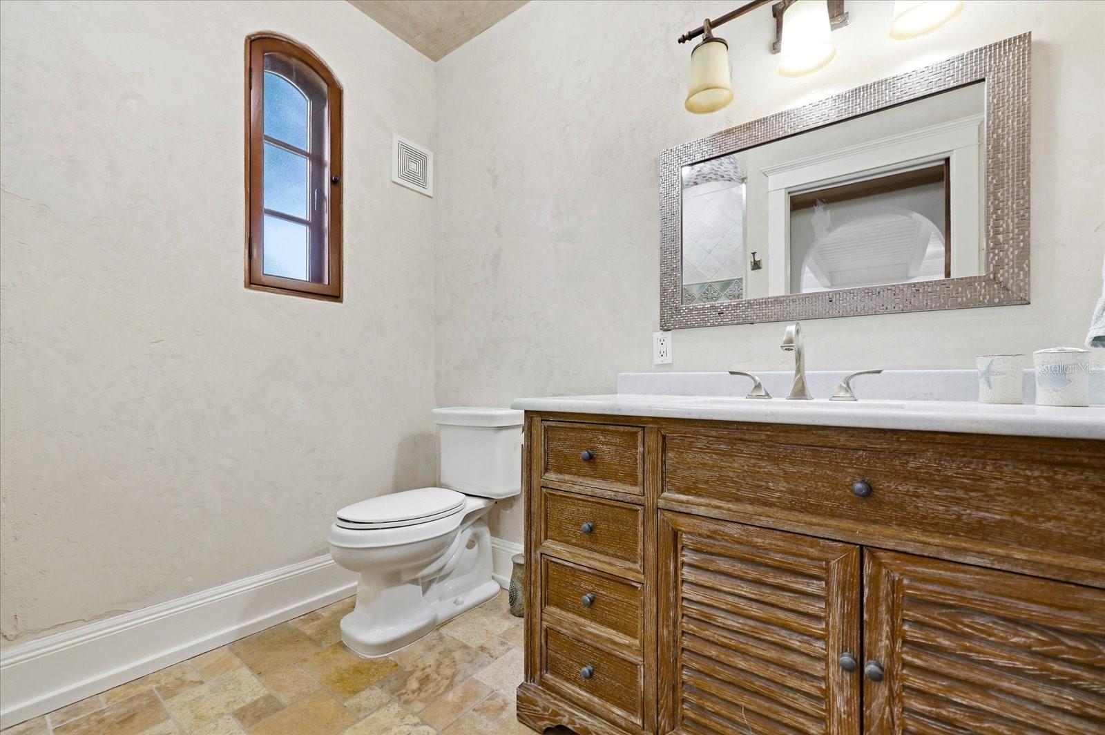 Image 23 of 54 For 1529 Maple Street