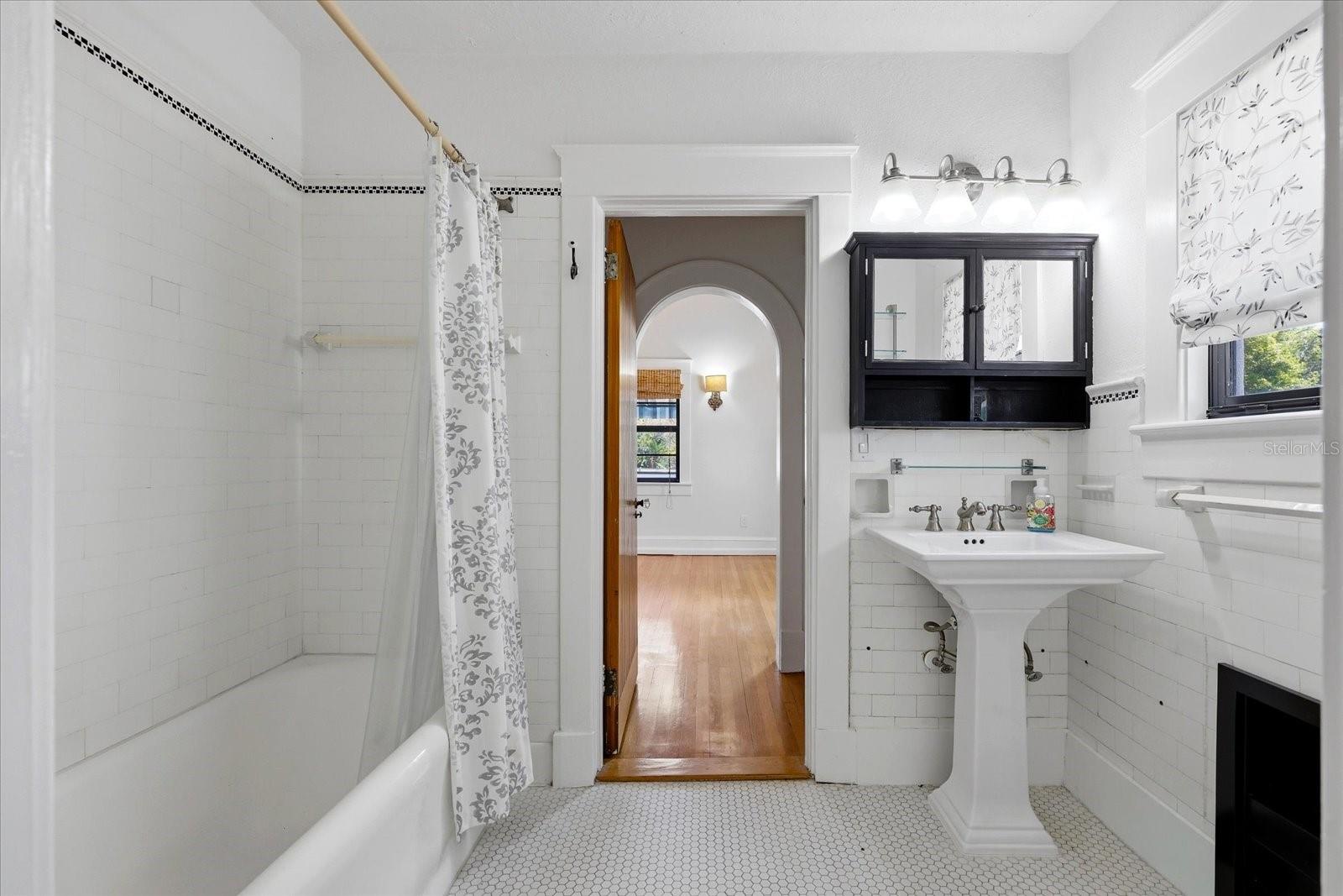 Image 30 of 54 For 1529 Maple Street