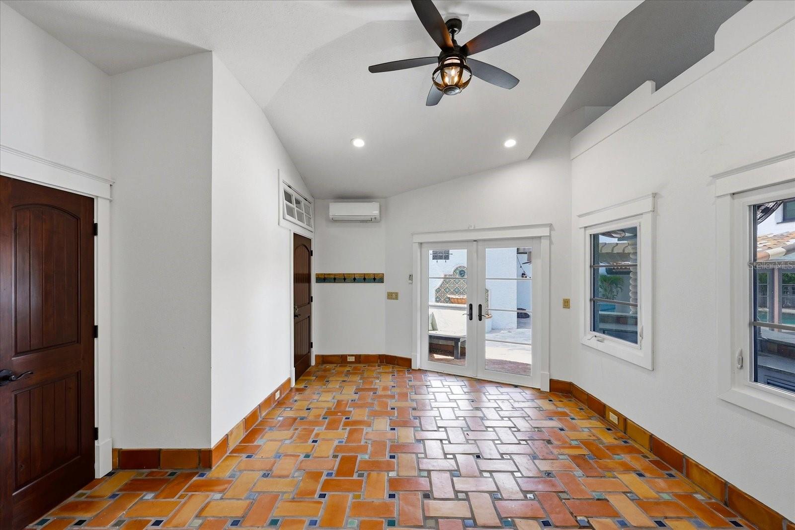 Image 38 of 54 For 1529 Maple Street