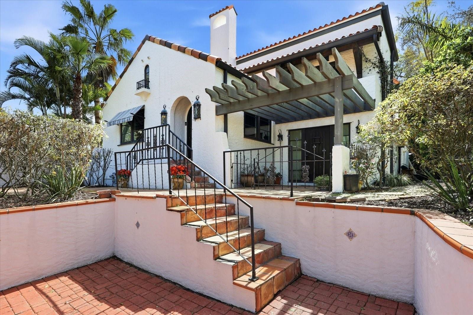 Image 5 of 54 For 1529 Maple Street