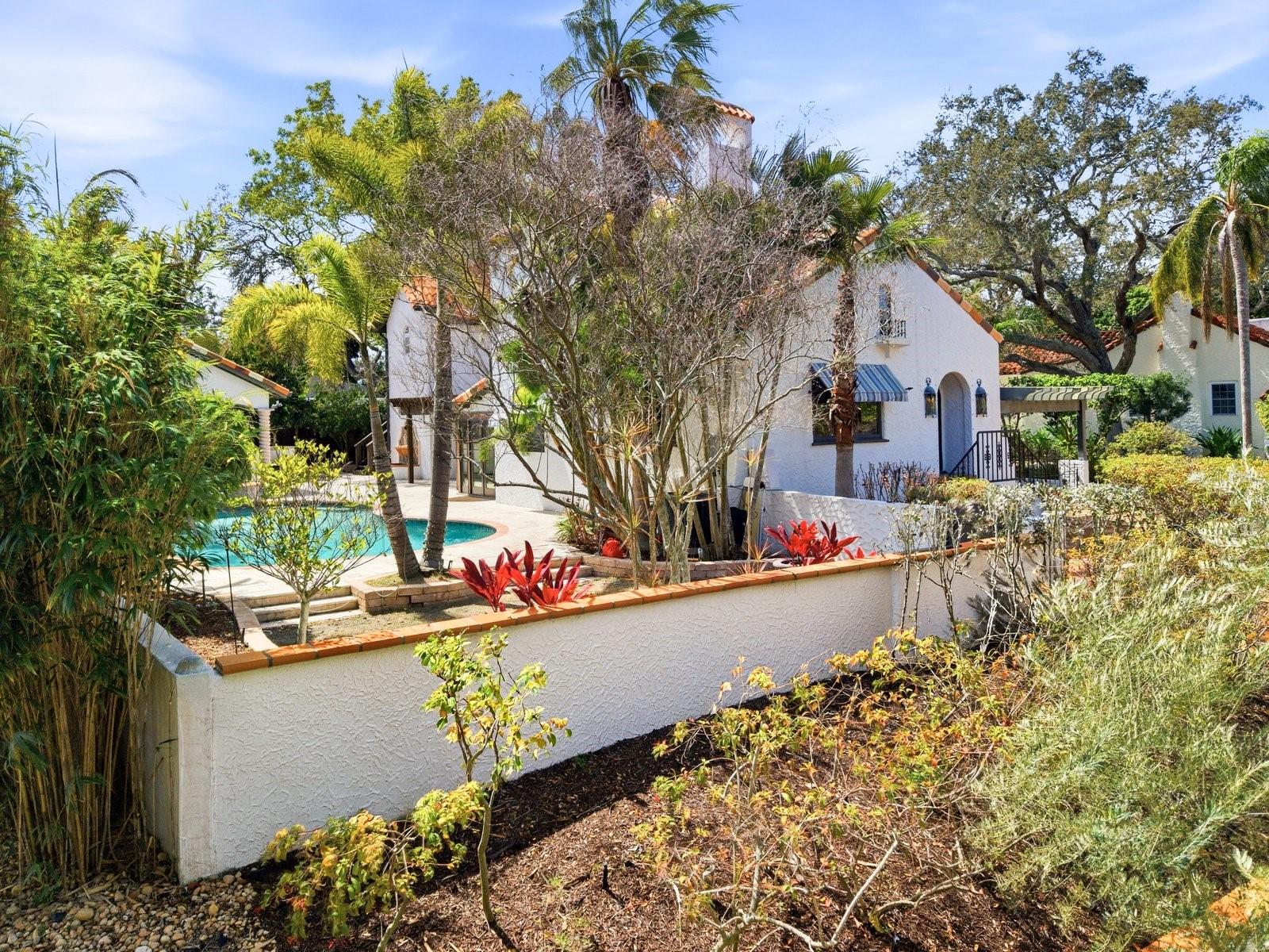 Image 8 of 54 For 1529 Maple Street