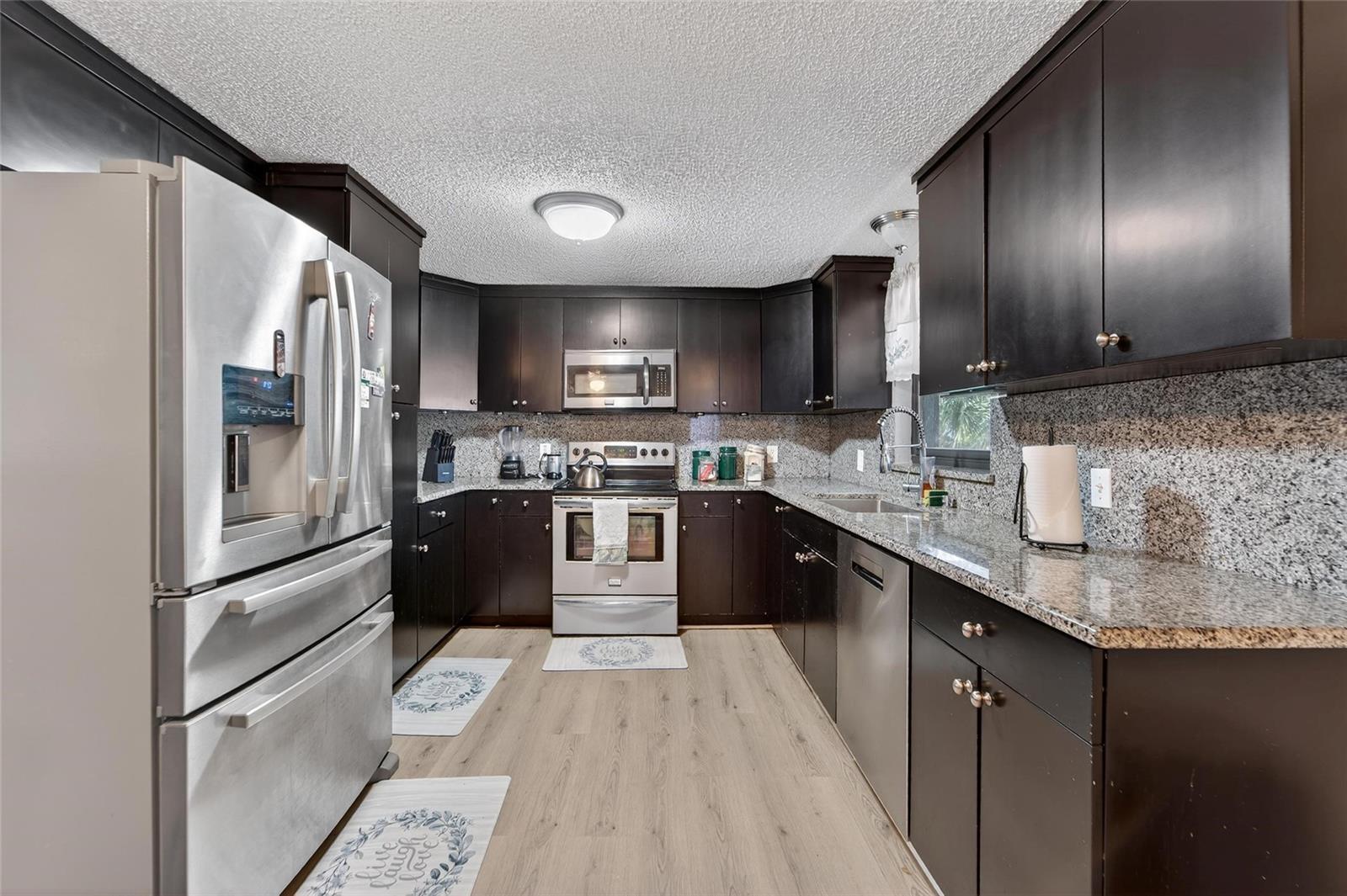 Image 10 of 57 For 15821 Adobe Drive