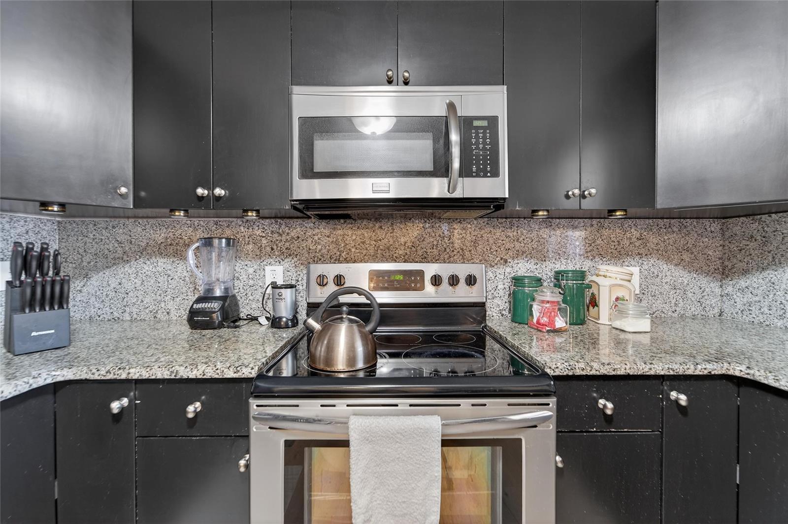 Image 13 of 57 For 15821 Adobe Drive