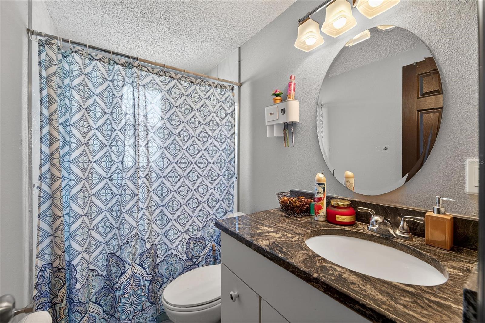 Image 21 of 57 For 15821 Adobe Drive