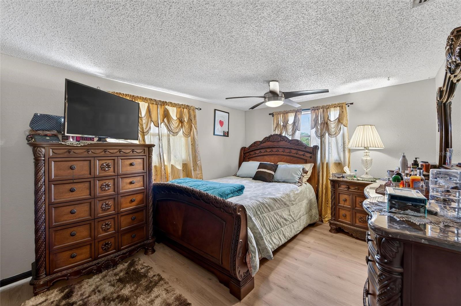 Image 24 of 57 For 15821 Adobe Drive