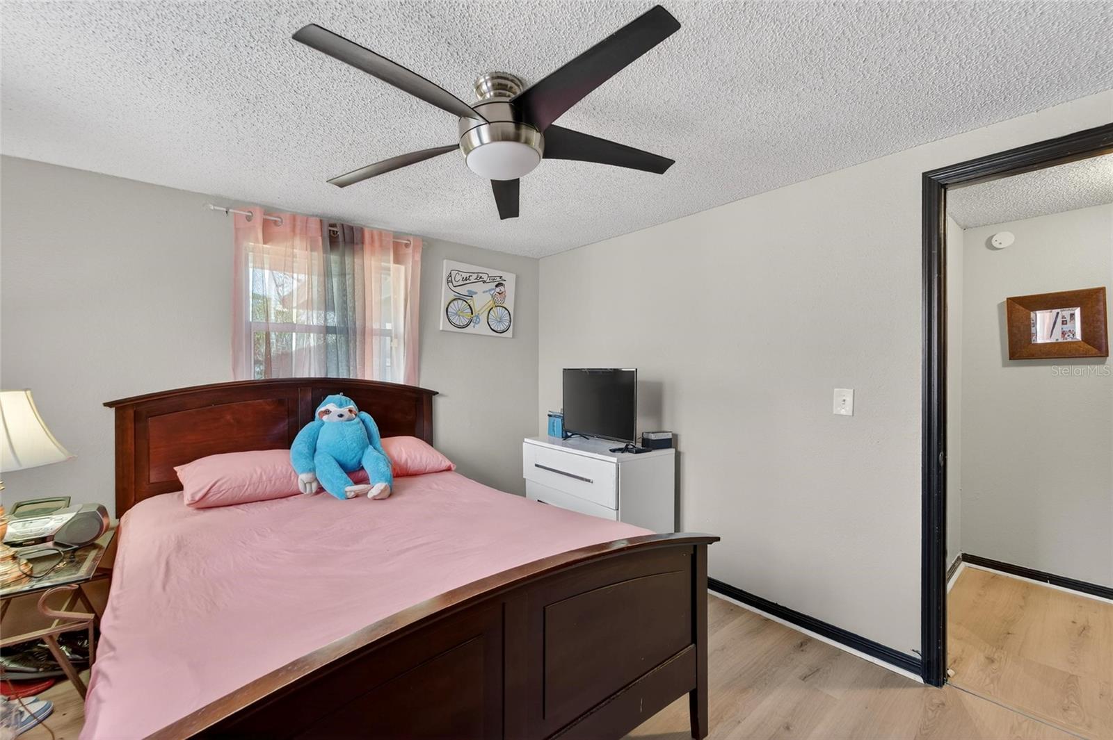 Image 28 of 57 For 15821 Adobe Drive