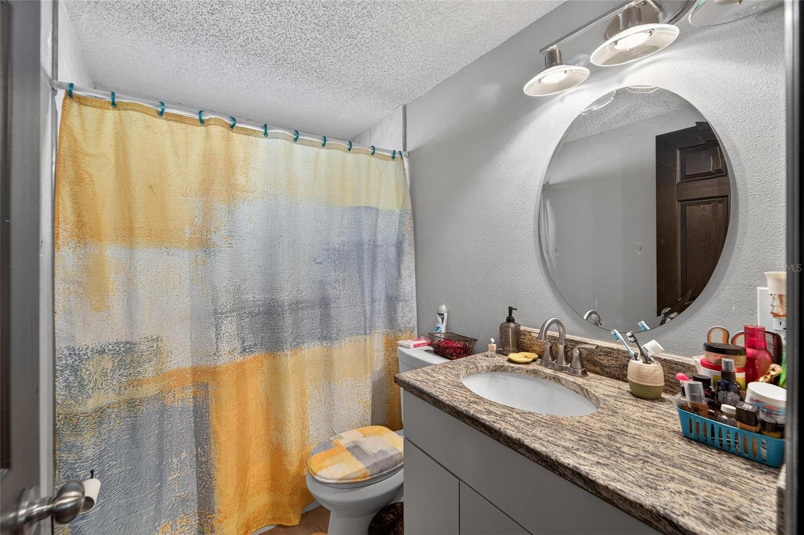 Image 31 of 57 For 15821 Adobe Drive