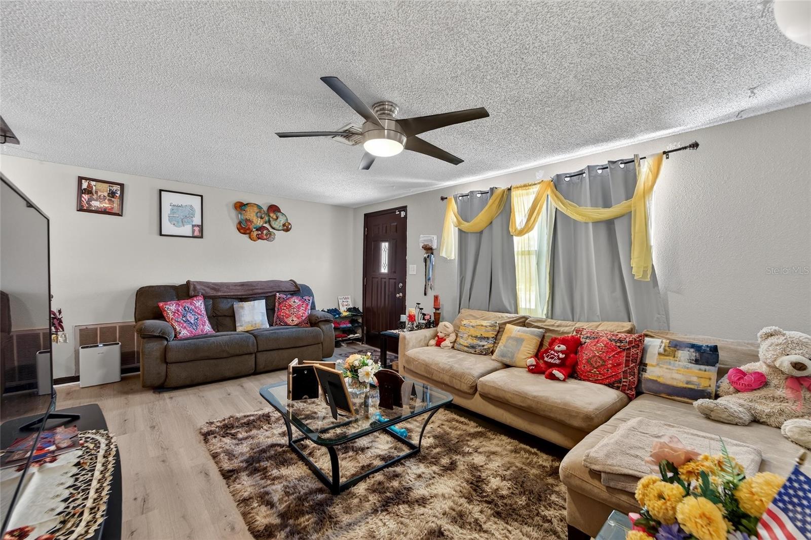 Image 6 of 57 For 15821 Adobe Drive