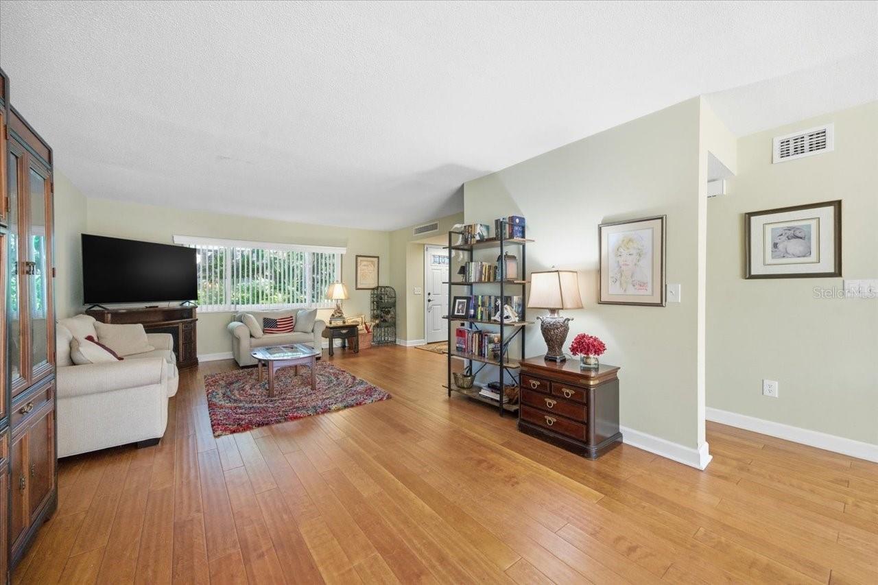 Image 12 of 38 For 10603 Carrollbrook Way 10603