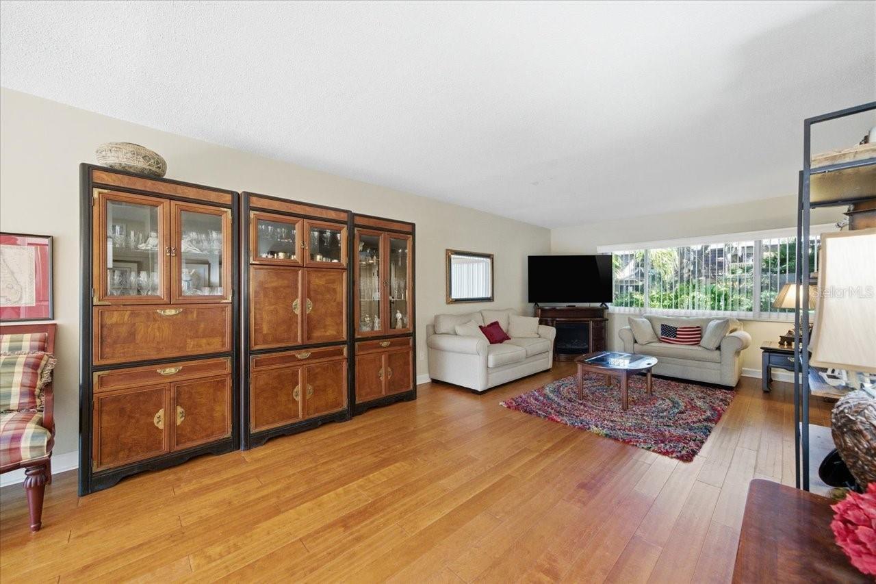 Image 13 of 38 For 10603 Carrollbrook Way 10603