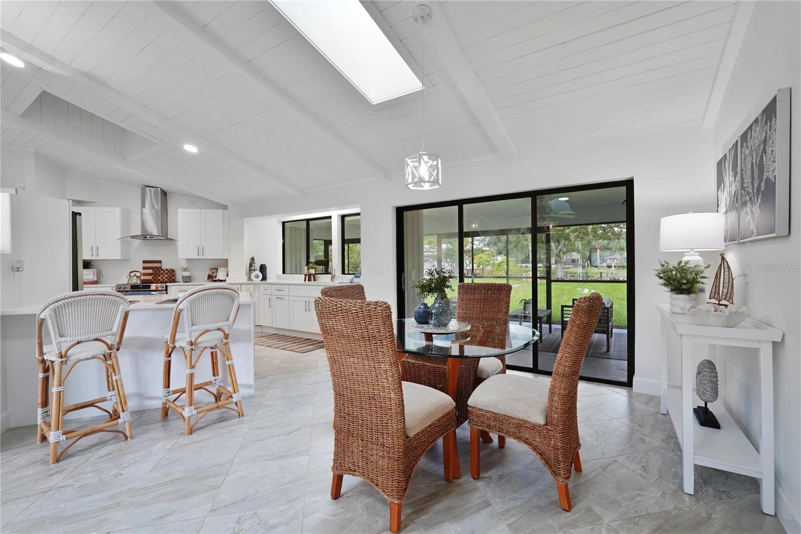 Image 10 of 42 For 5012 Deep Water Point