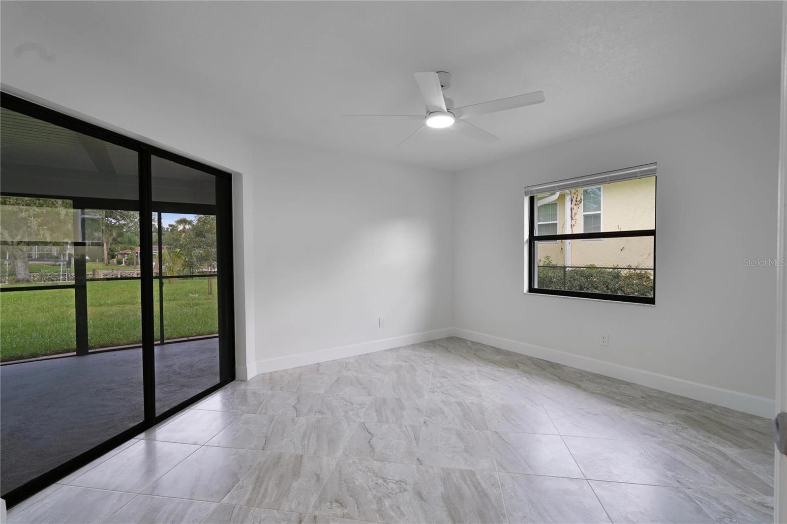 Image 15 of 42 For 5012 Deep Water Point