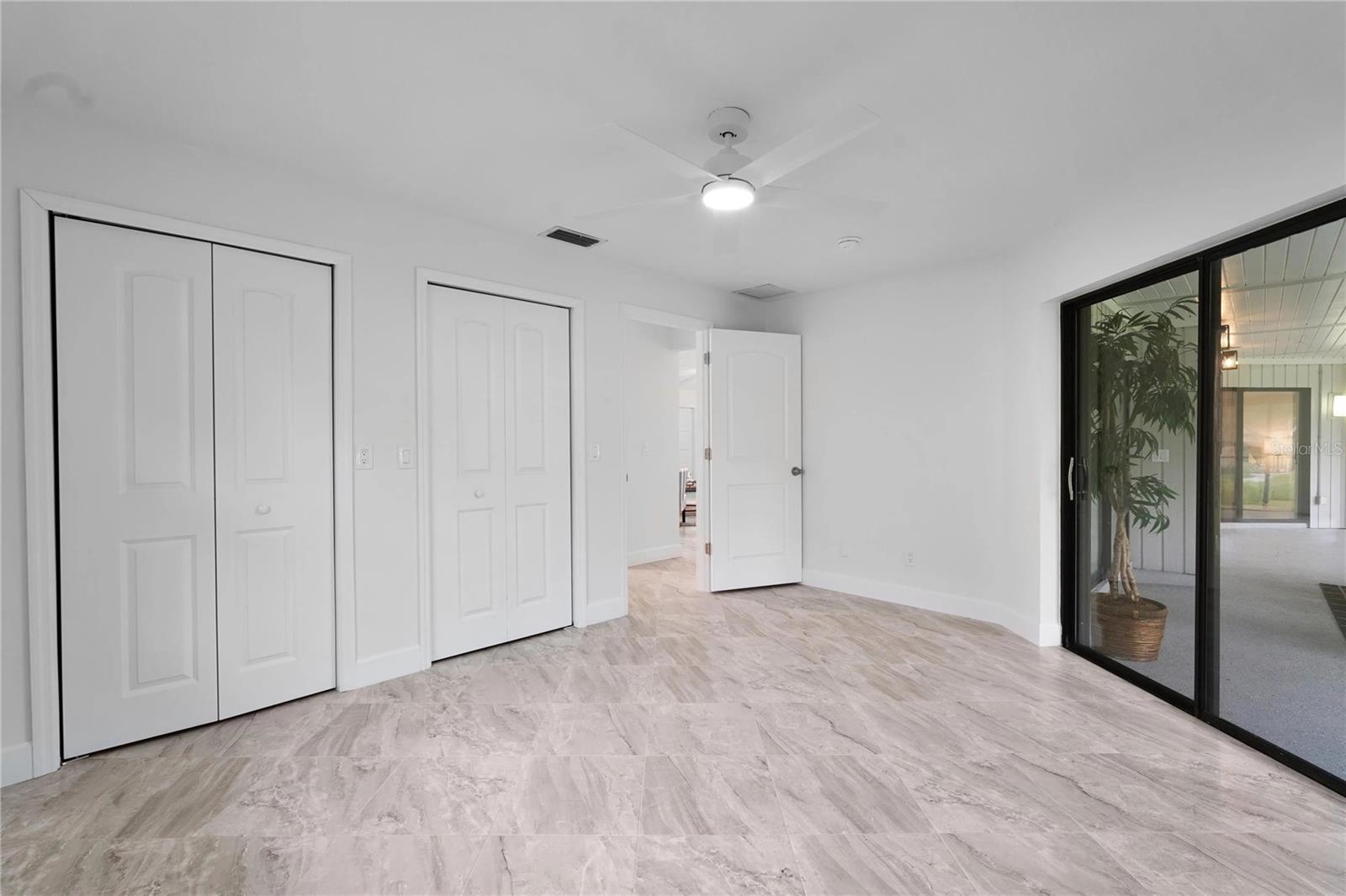 Image 16 of 42 For 5012 Deep Water Point