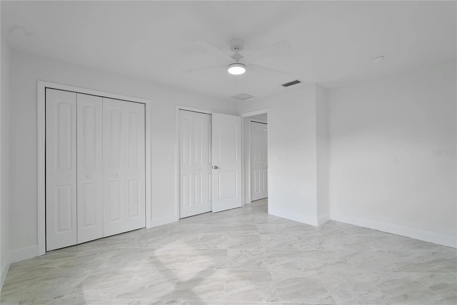 Image 20 of 42 For 5012 Deep Water Point