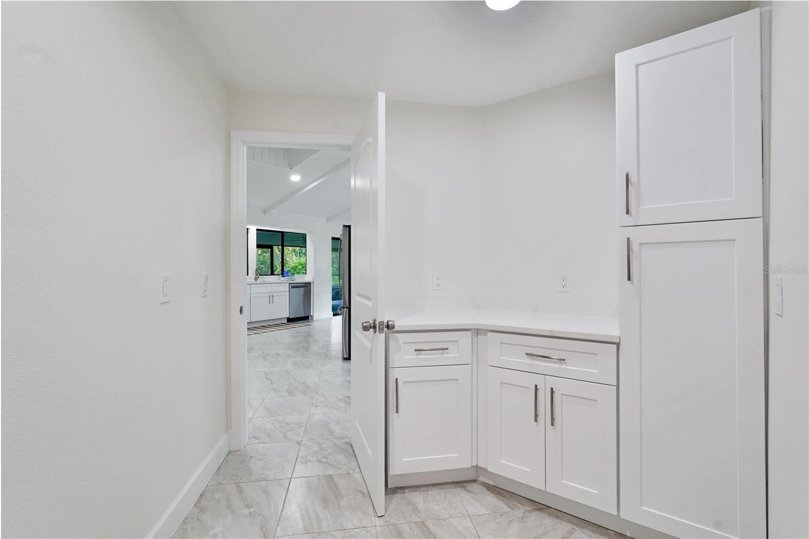 Image 22 of 42 For 5012 Deep Water Point