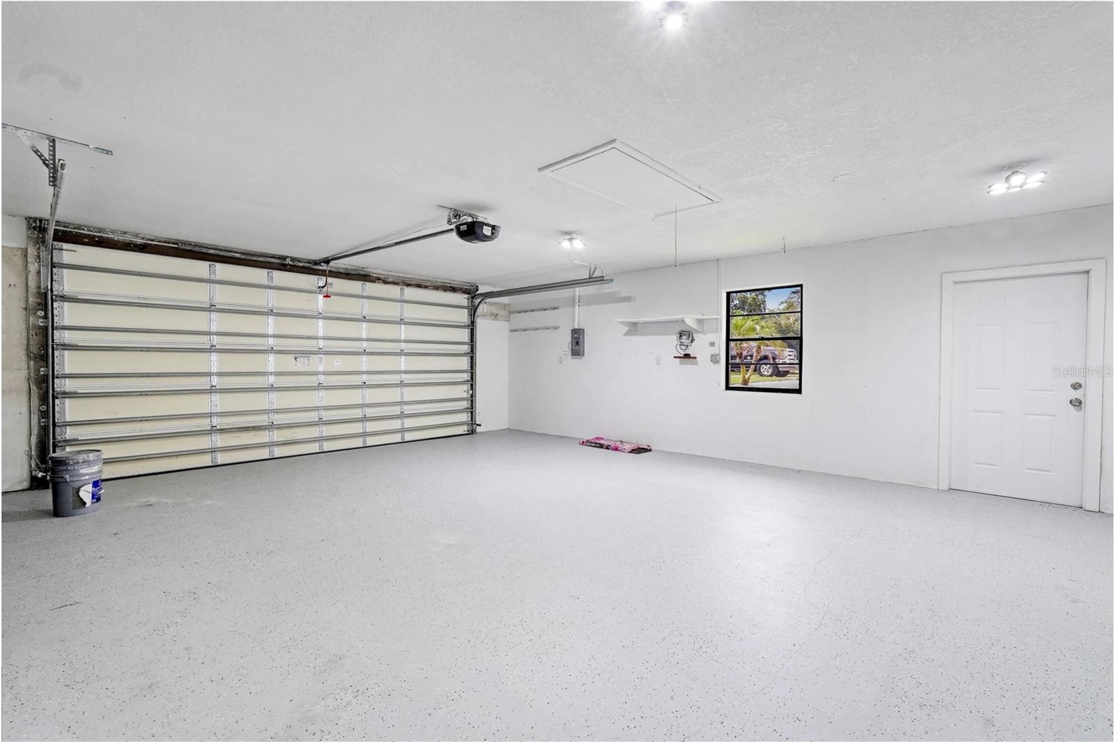 Image 23 of 42 For 5012 Deep Water Point