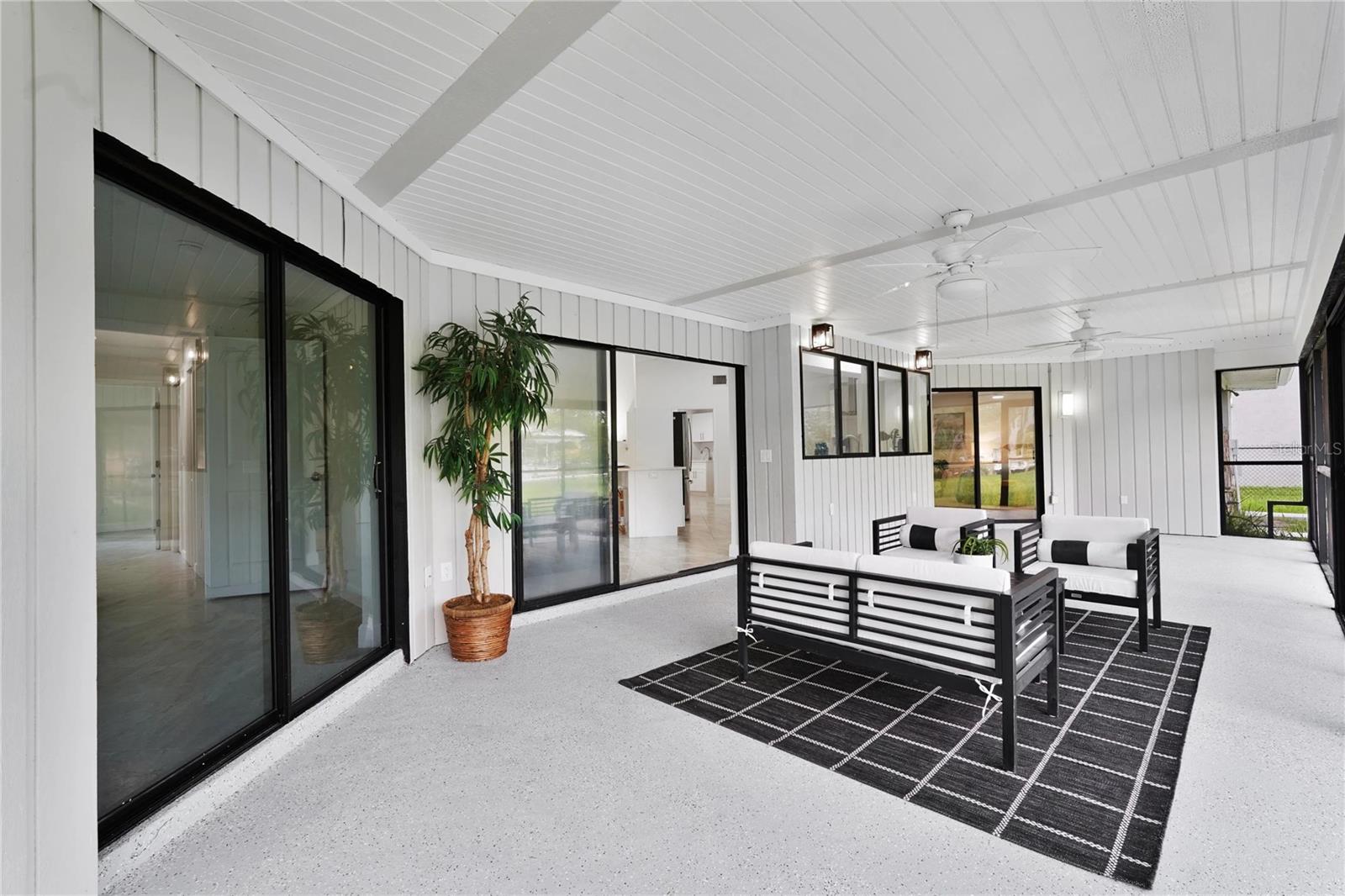 Image 24 of 42 For 5012 Deep Water Point