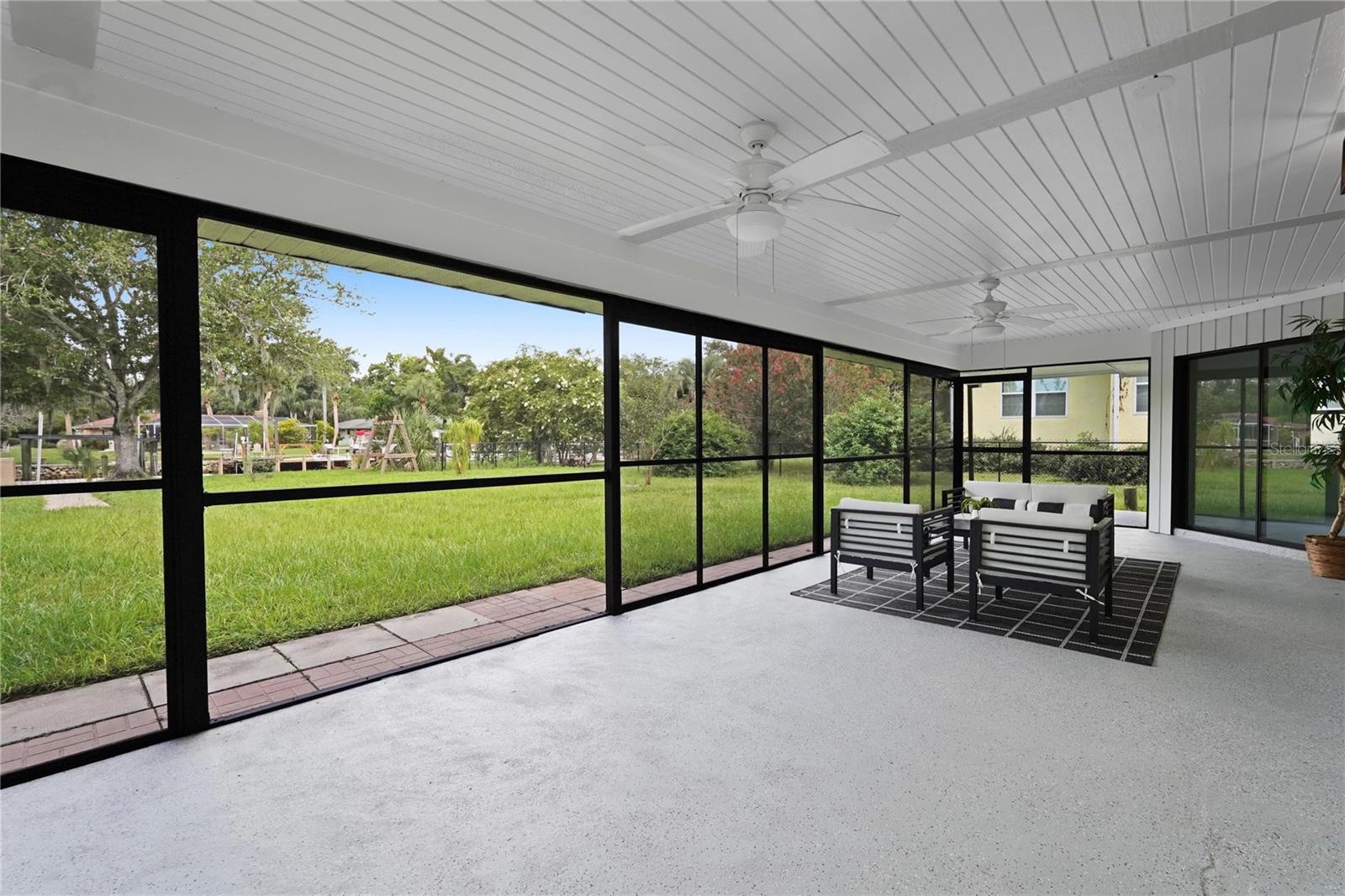 Image 25 of 42 For 5012 Deep Water Point