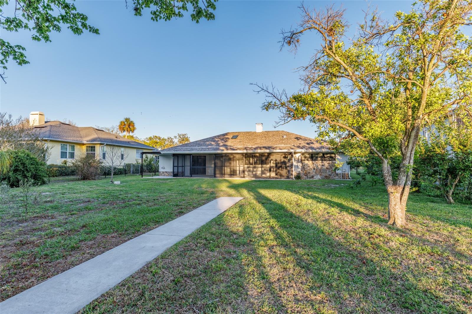 Image 26 of 42 For 5012 Deep Water Point