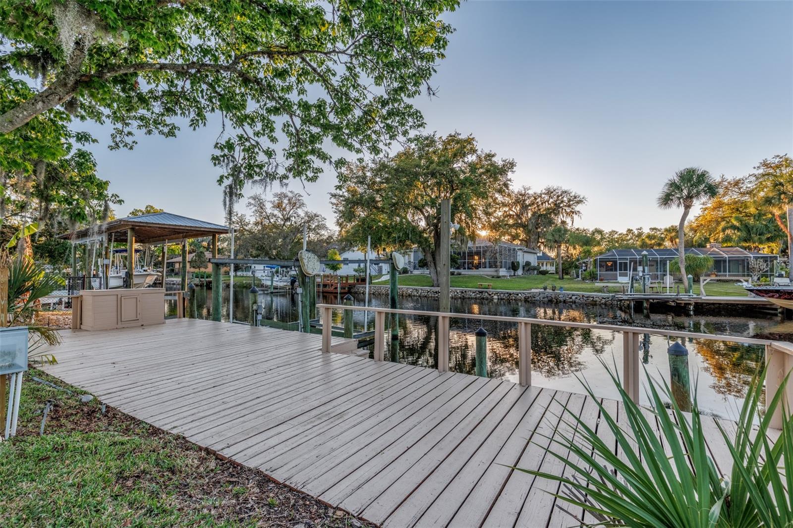 Image 29 of 42 For 5012 Deep Water Point