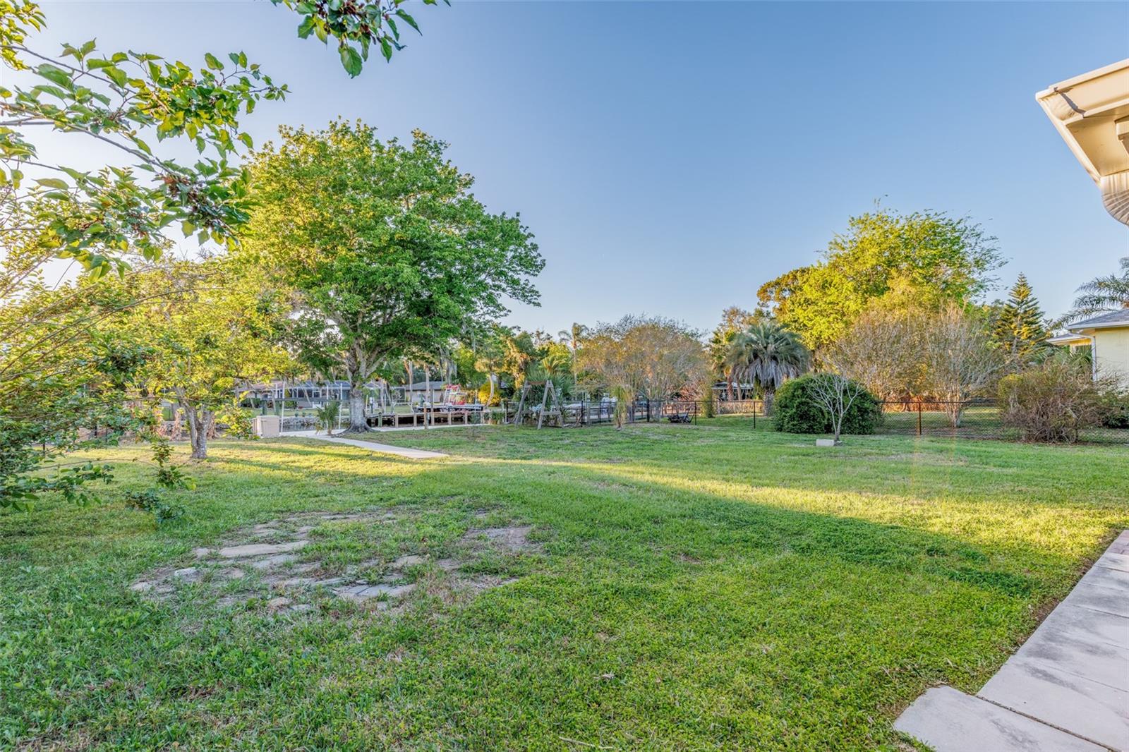 Image 32 of 42 For 5012 Deep Water Point