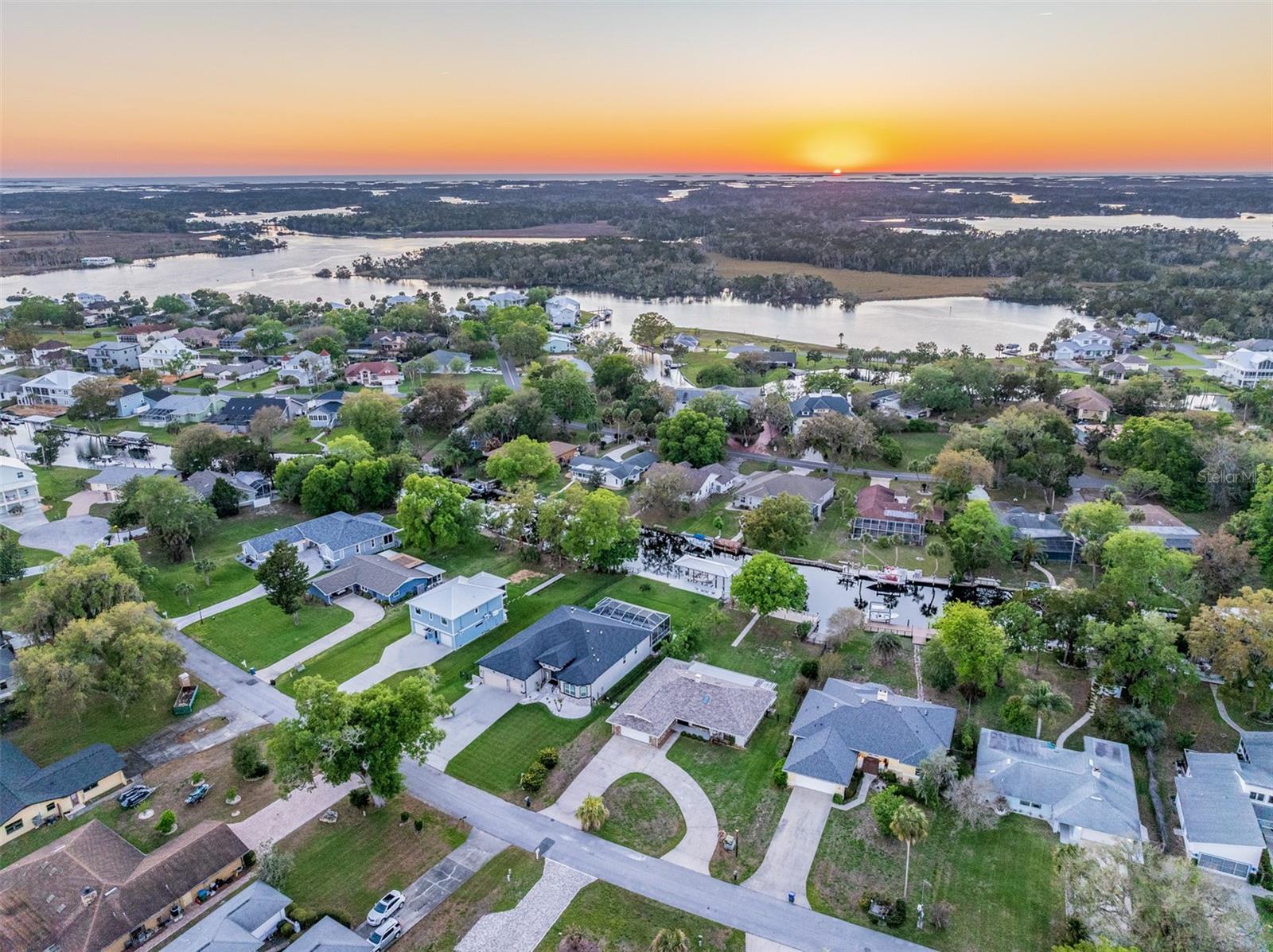 Image 37 of 42 For 5012 Deep Water Point