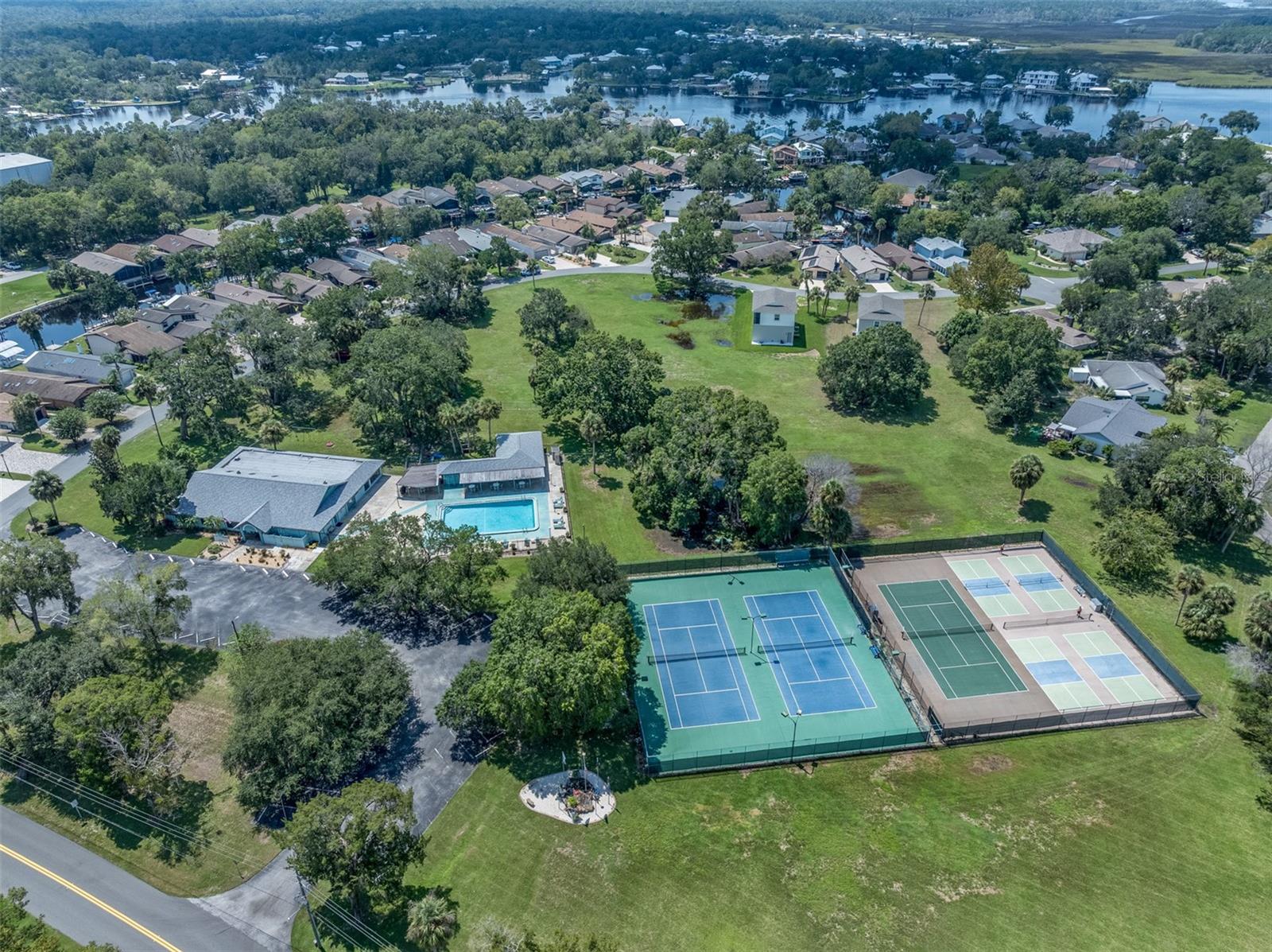 Image 38 of 42 For 5012 Deep Water Point