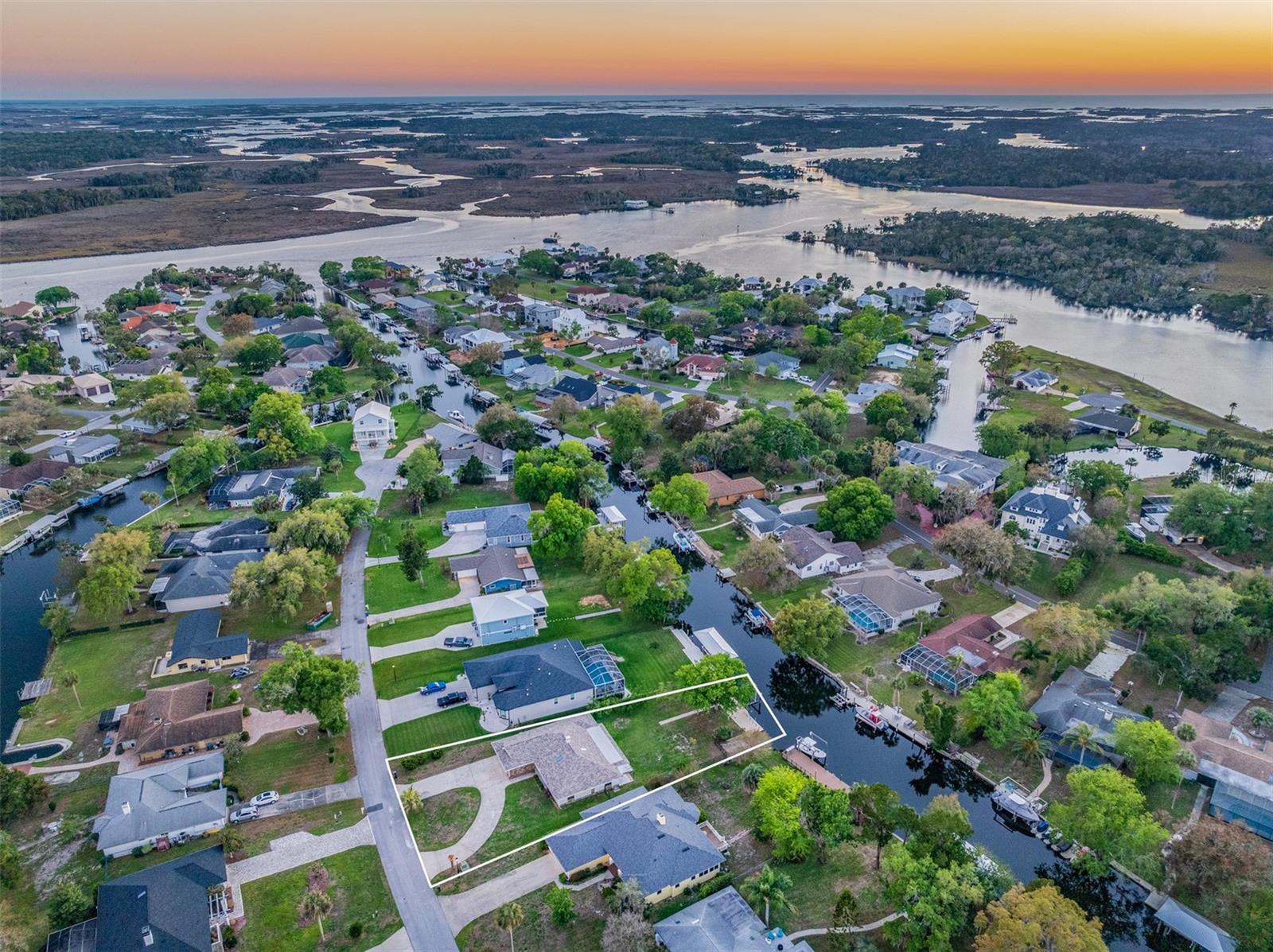 Image 39 of 42 For 5012 Deep Water Point