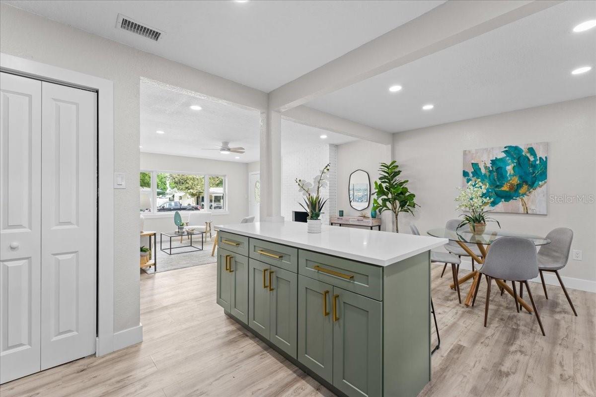 Image 10 of 34 For 2530 Diana Street