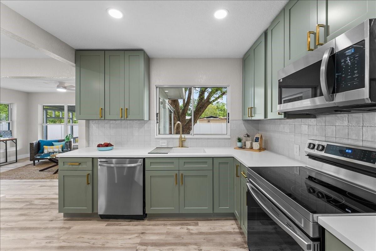 Image 11 of 34 For 2530 Diana Street