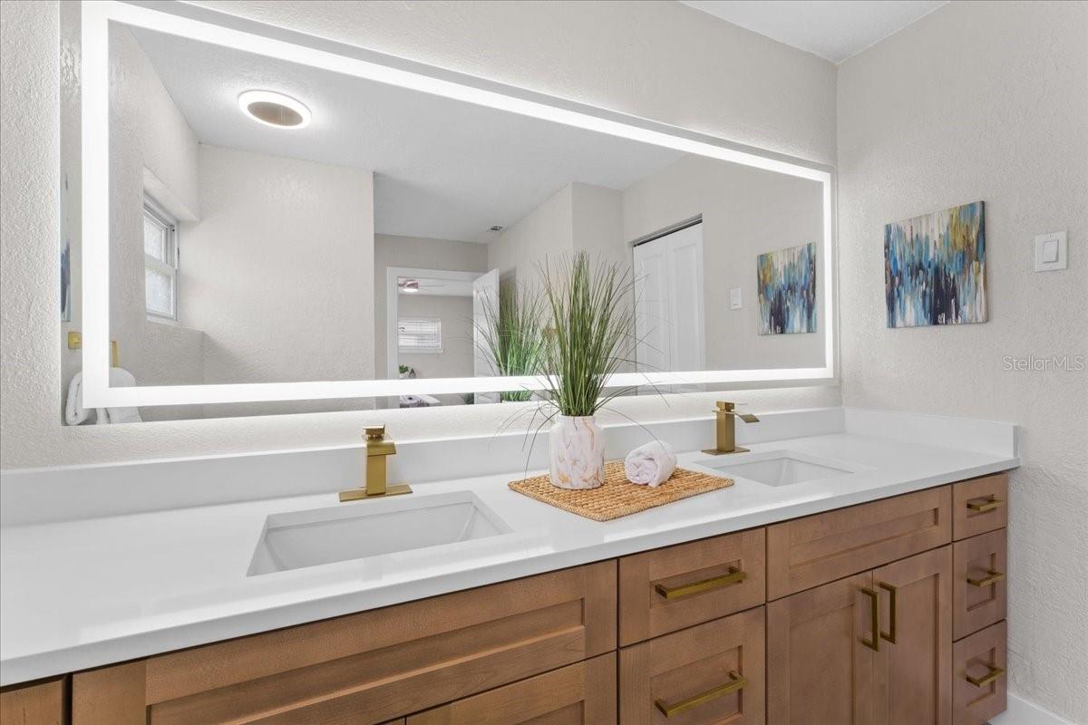 Image 19 of 34 For 2530 Diana Street